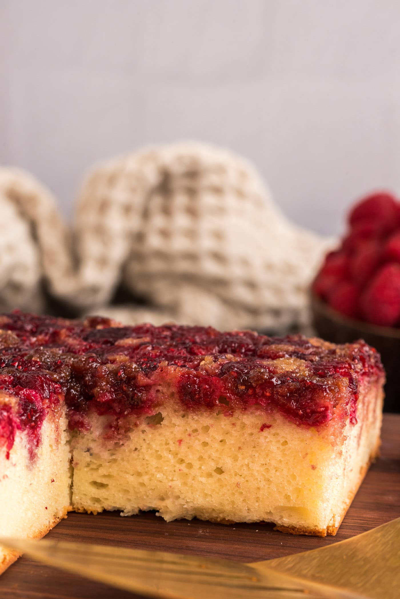 Raspberry Upside Down Cake Amanda S Cookin Cake Cupcakes