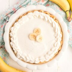 overhead view of whole banana cream pie