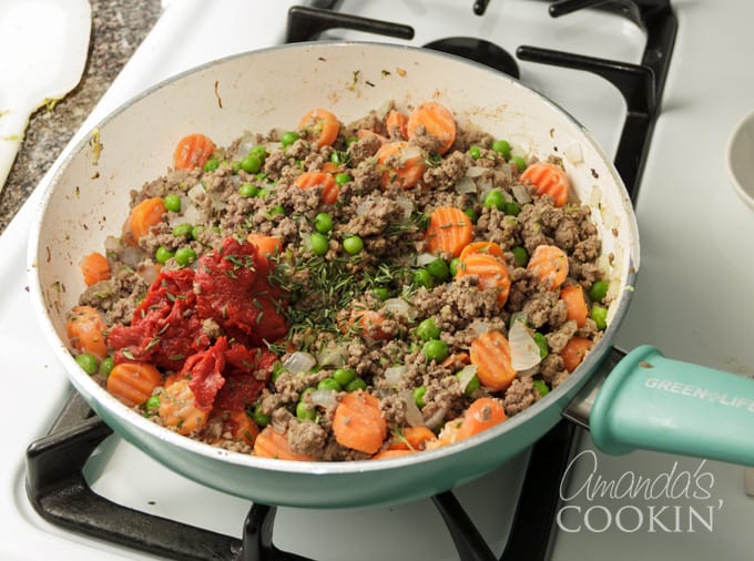 Shepherd's Pie a comfort classic dinner recipe using fresh ingredients