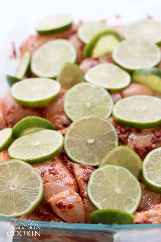 Cover chicken with lime