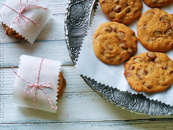 Pumpkin Cinnamon Chip Cookies - AmandasCookin.com