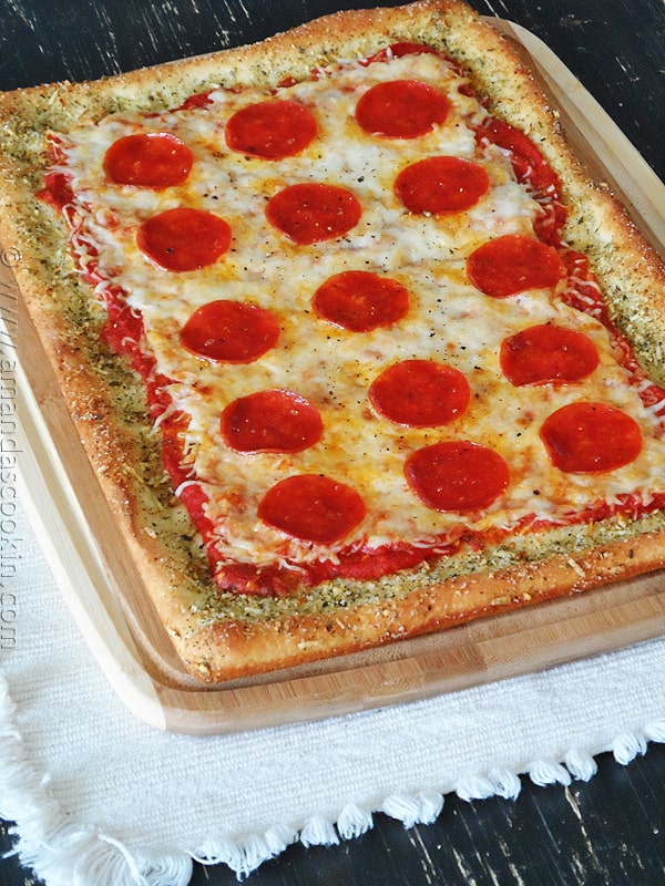 A photo of garlic bread crusted classic pizza.