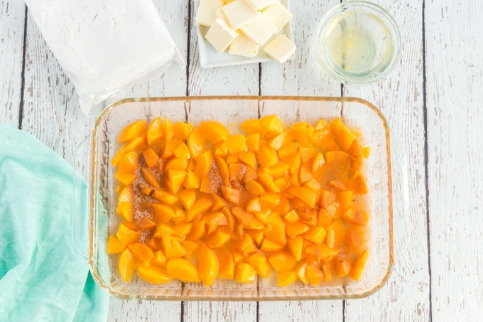 peaches in a pan