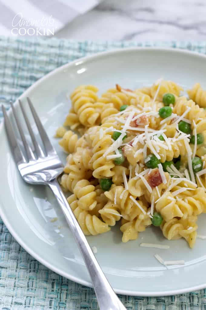 Rotini with peas and cheese