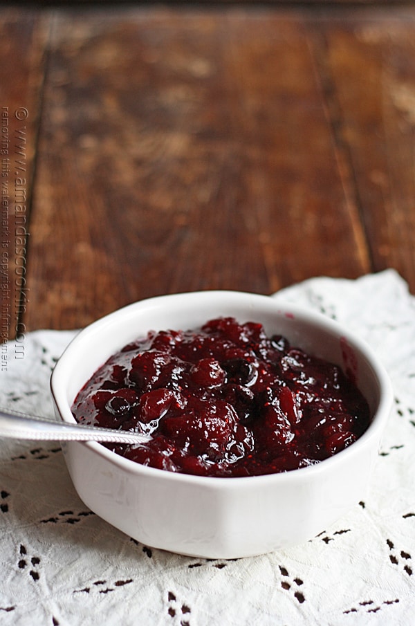 Whole Berry Cranberry Sauce - Amanda's Cookin'