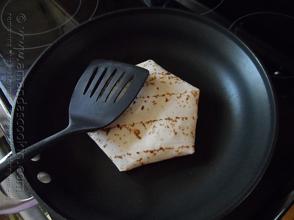 Copycat Taco Bell Crunchwrap Supreme @amandaformaro Amanda's Cookin'