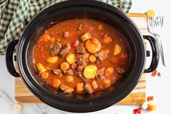 hungarian goulash in slow cooker