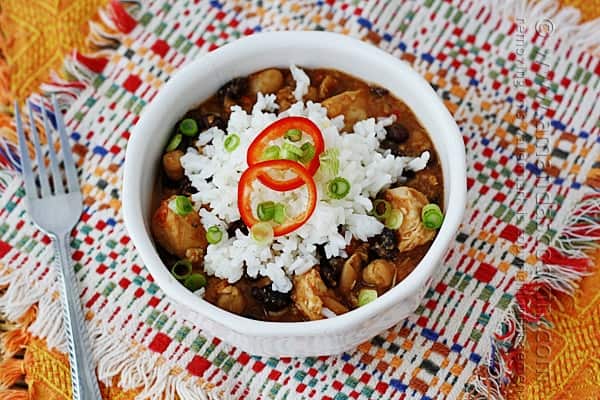This 3 Bean Salsa Chicken for the crockpot is right up my alley!