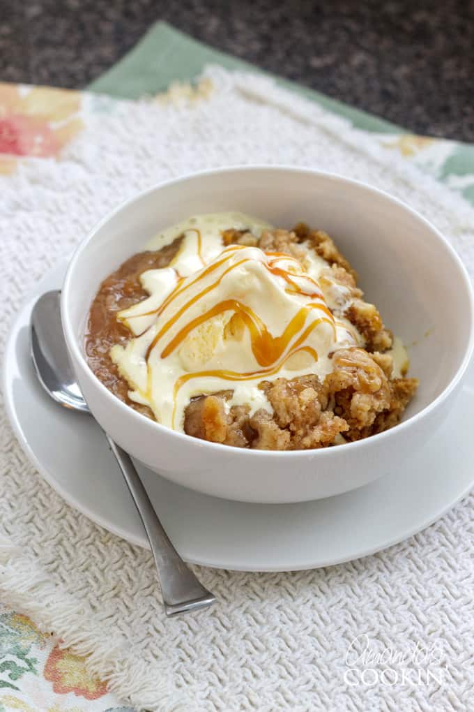 Apple Cobbler: Crockpot Desserts: Crockpot apple cobbler