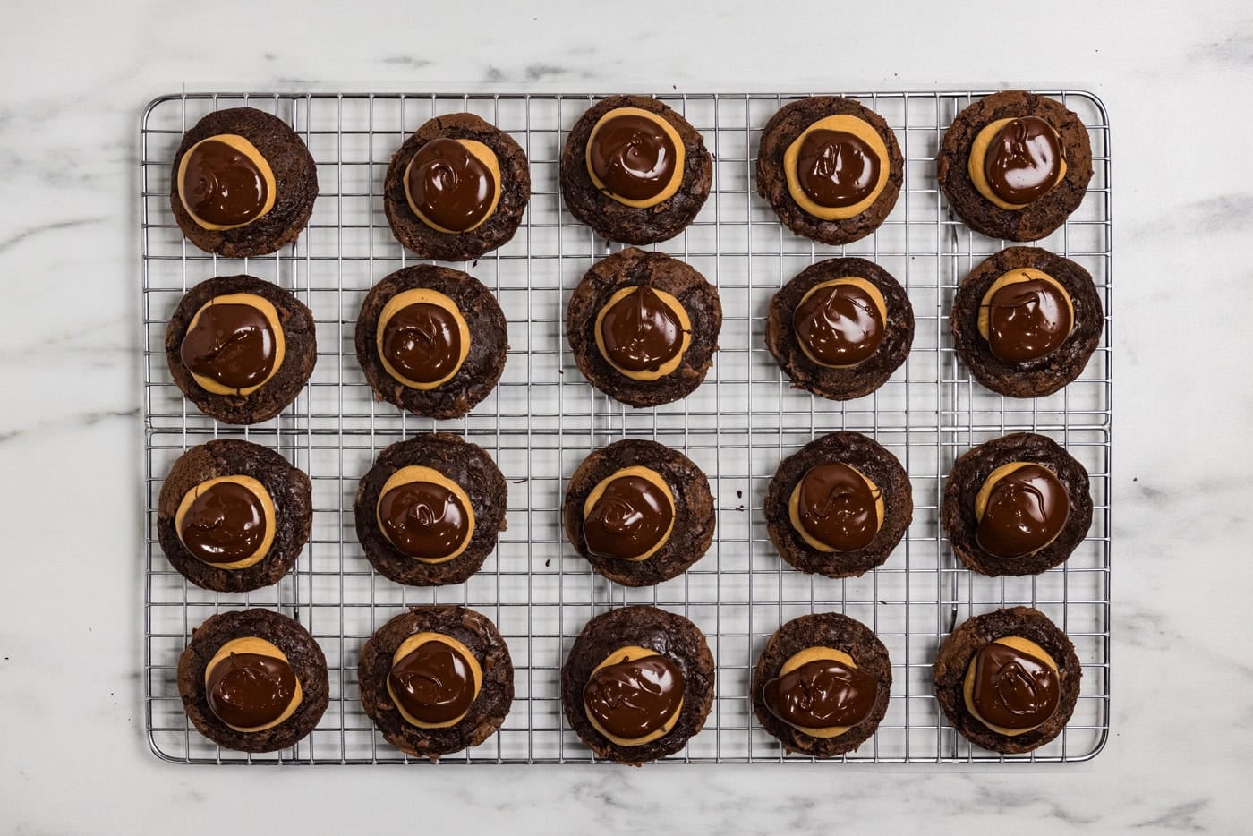 buckeye brownie cookies with chocolate topping