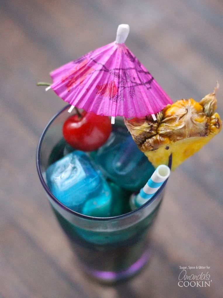 Blue Drinks: The Mermaid Cocktail, blue mixed drinks