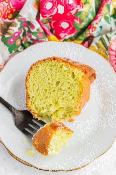 Pistachio Cake Recipe - Amanda's Cookin' - Cake & Cupcakes