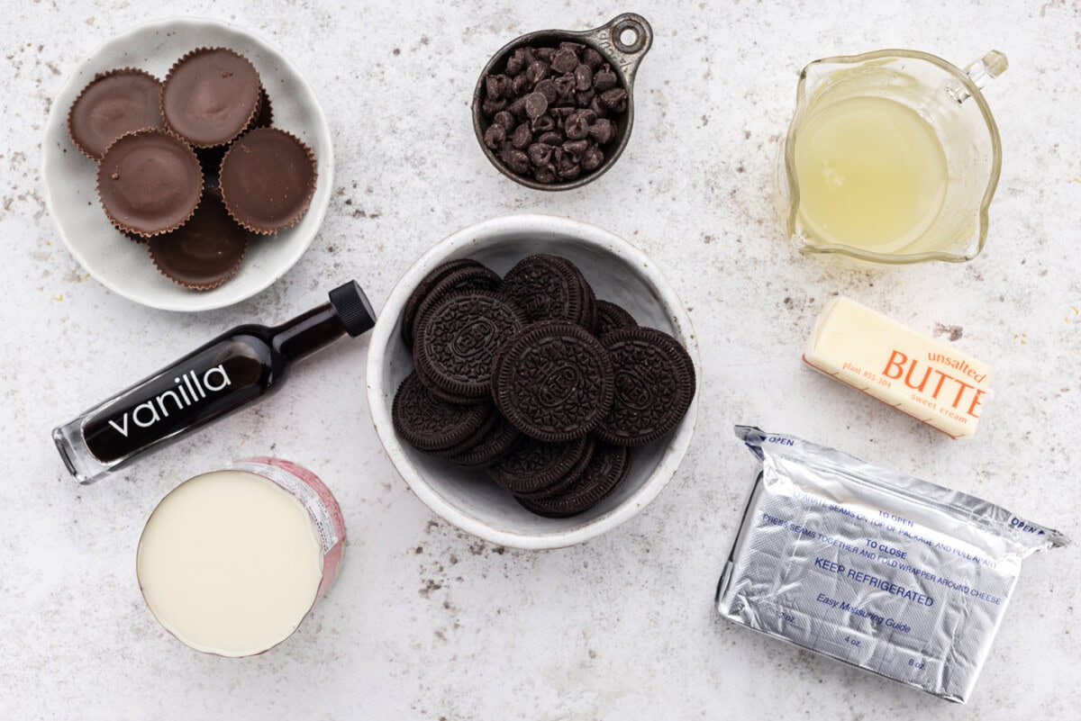 ingredients for Peanut Butter Oreo No Bake Cheesecake