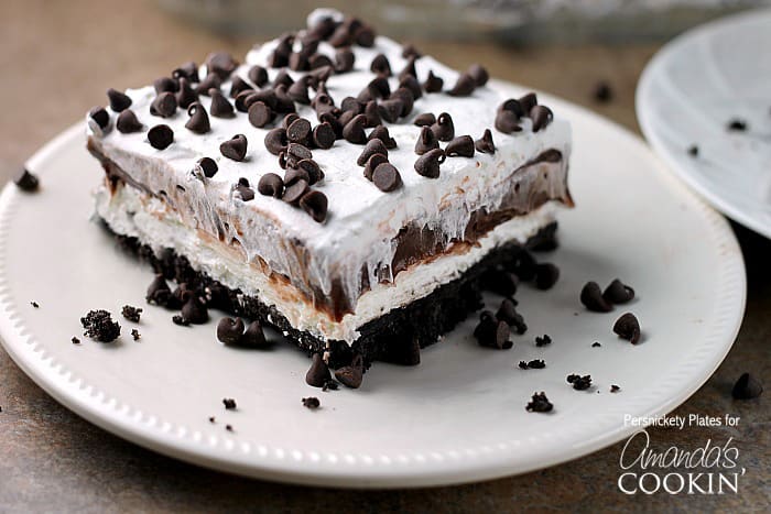 Chocolate Lasagna Recipe - Amanda's Cookin' - One Pan Desserts