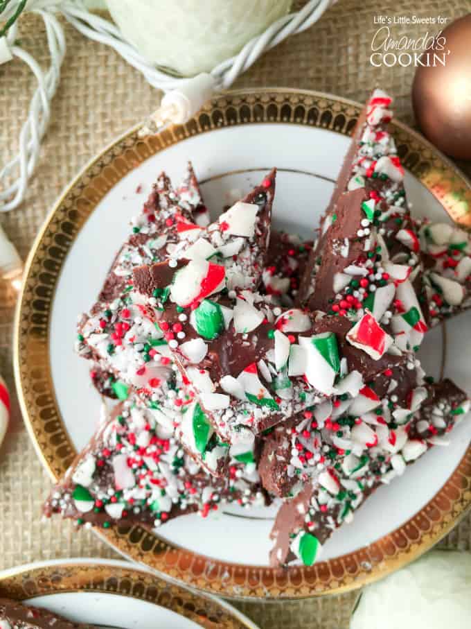 Peppermint Candy Cane Bark: easy chocolate bark with candy canes!