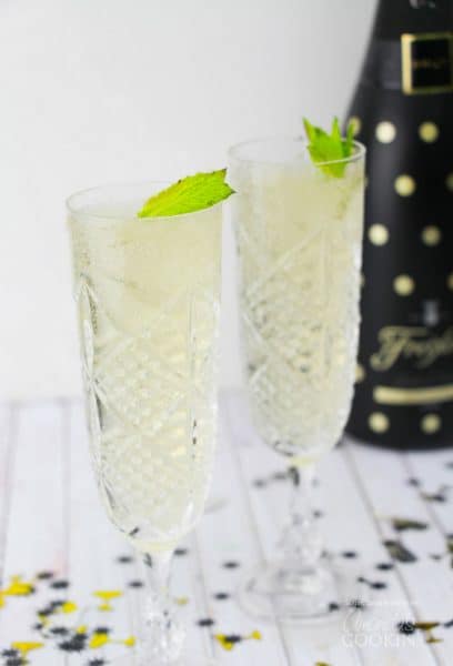 Fizzy Julep: a champagne twist on the Mint Julep cocktail