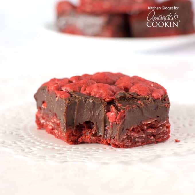 Delicious Red Velvet Oatmeal Fudge Bars - great for gift giving!