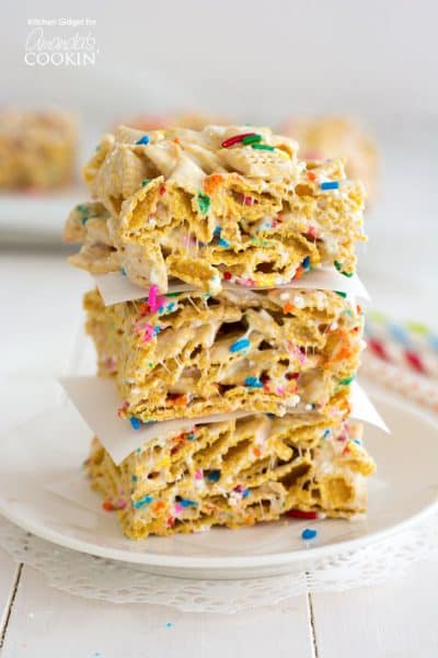 Funfetti Marshmallow Cereal Bars: a delicious treat for any occasion!