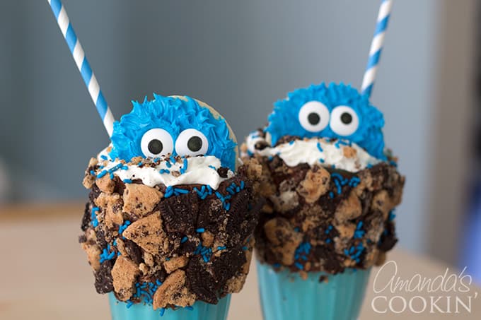 Super cute and easy Cookie Monster Freak Shakes!