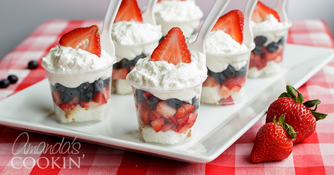 mini strawberry shortcake cups