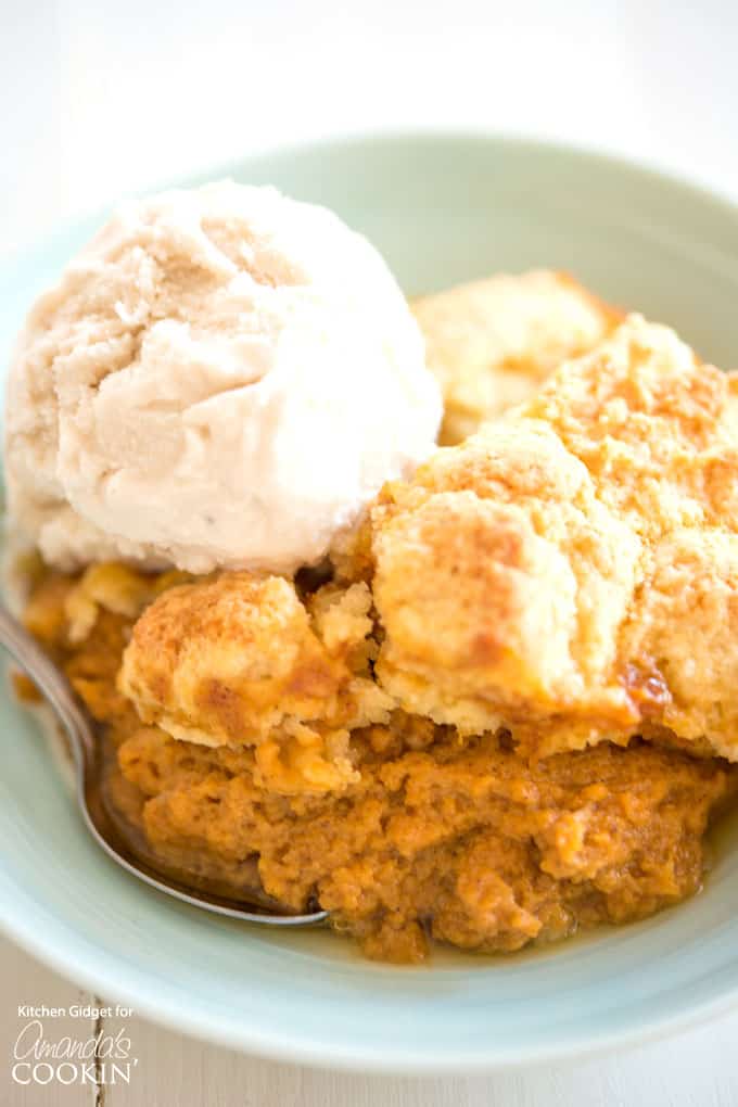 Pumpkin cobbler with ice cream