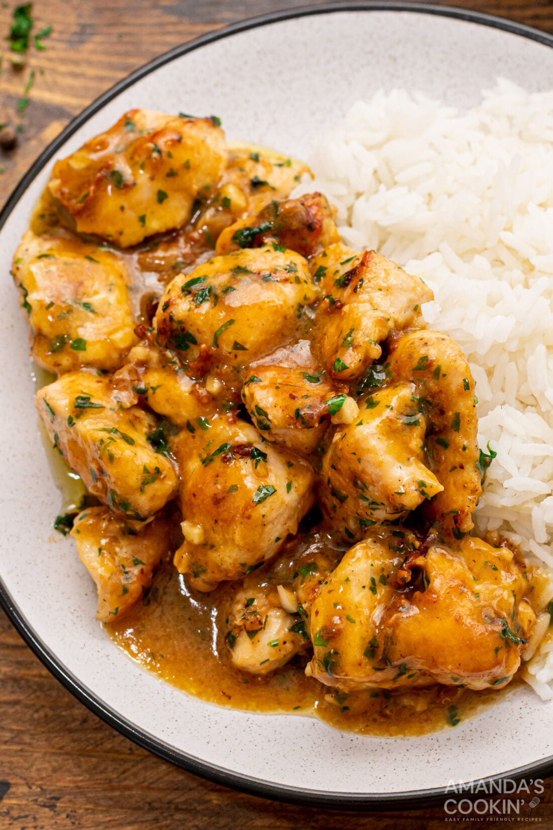 plate of garlic chicken