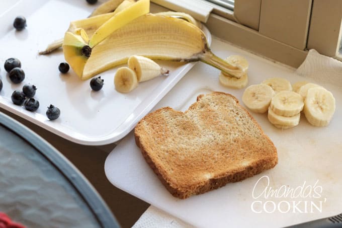 paddington bear toast step 1