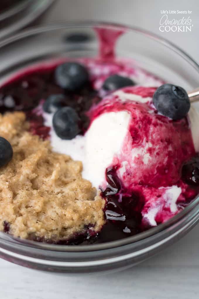 Blueberry fruit cobbler