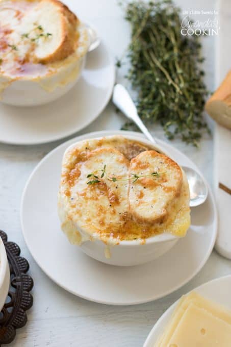 French Onion Soup: rich in robust flavors, a true classic soup recipe