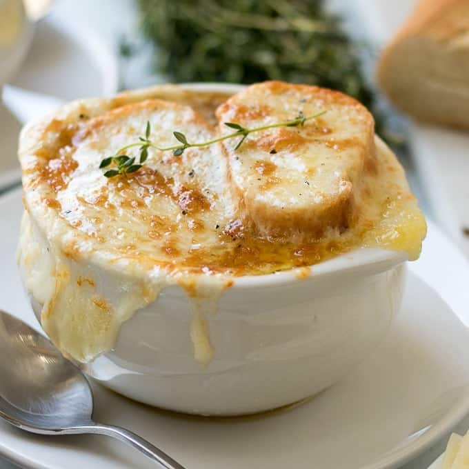 French Onion Soup: rich in robust flavors, a true classic soup recipe