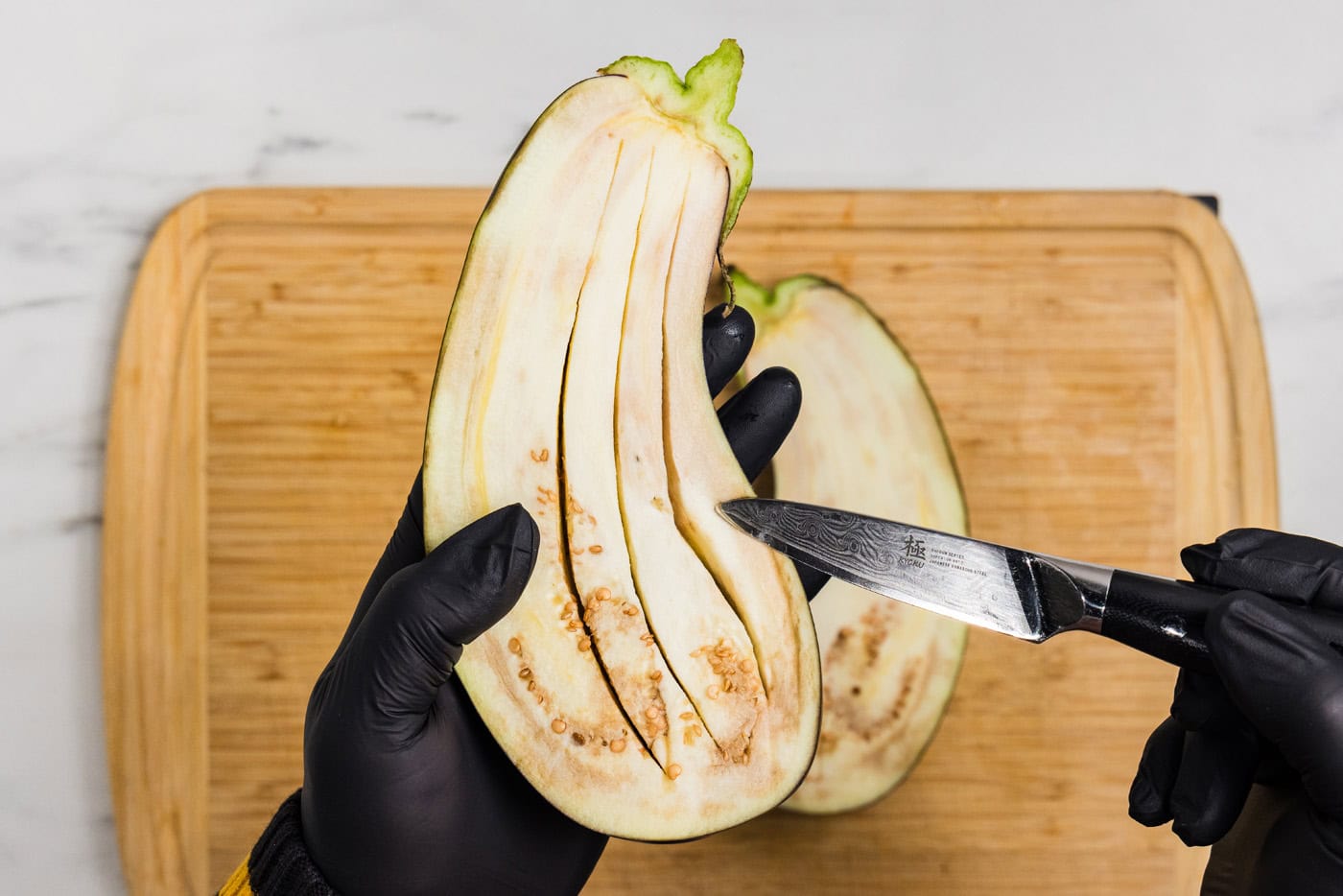 scoring eggplant
