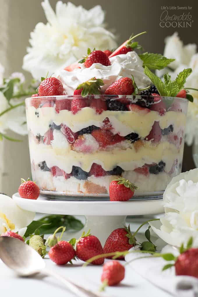 Berry Trifle: a no-bake mixed berry summer dessert