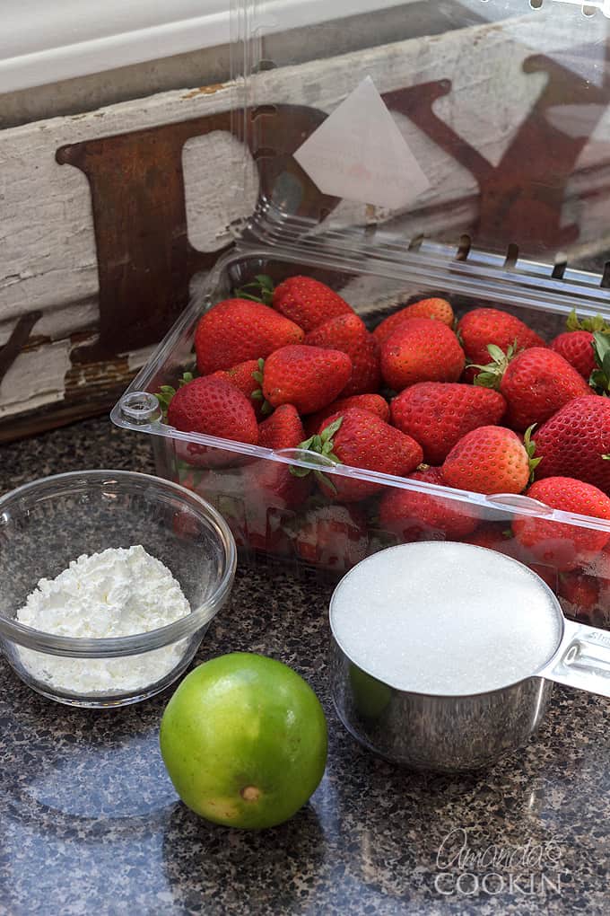 ingredients for strawberry sauce