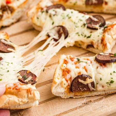 French Bread Pizza Recipe - Amanda's Cookin' - Dinner Sandwiches