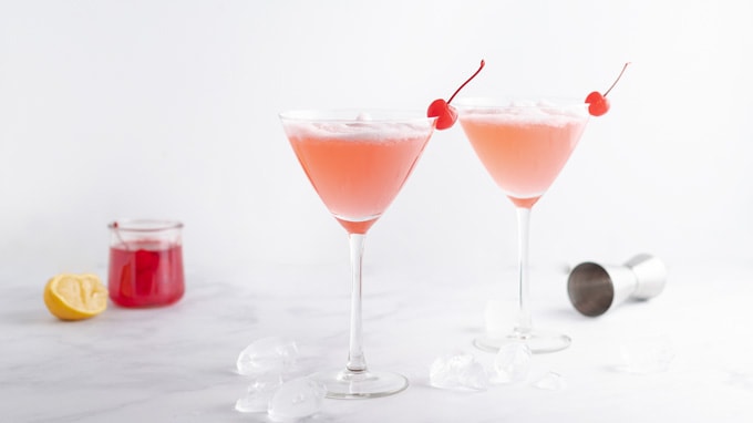 Pink Lady Cocktail Recipe