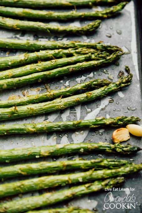 Roasted Asparagus: learn the best ways to roast asparagus!