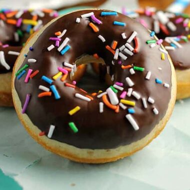 Baked Cake Donuts Recipe - Amanda's Cookin' - Bagels & Doughnuts