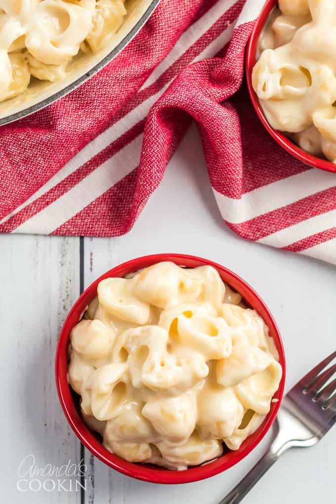 red bowl filled with copycat panera mac and cheese