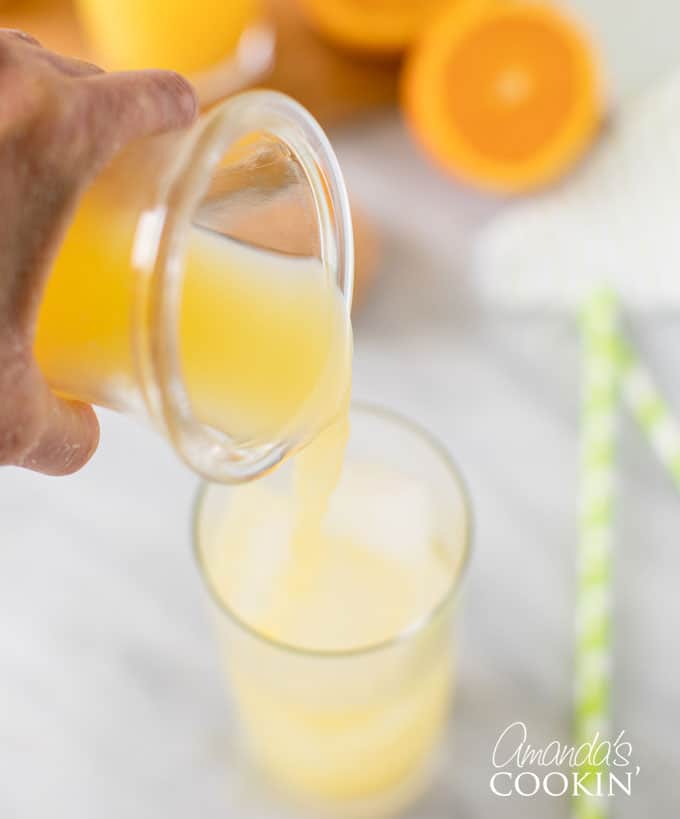 Screwdriver Drink Recipe classic cocktail recipe Amanda's Cookin'