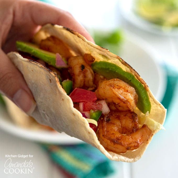 Shrimp Tacos - easy shrimp tacos recipe - Amanda's Cookin'