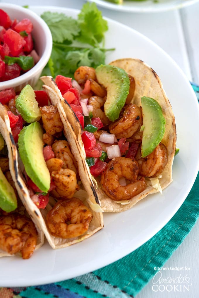 shrimp tacos with avocado and pico de gallo