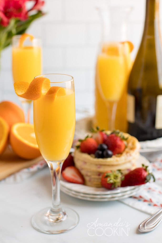 Mimosa Recipe - Amanda's Cookin' - Cocktails for Brunch