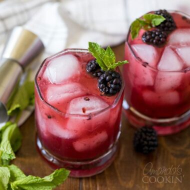 blackberry bourbon lemonade cocktail
