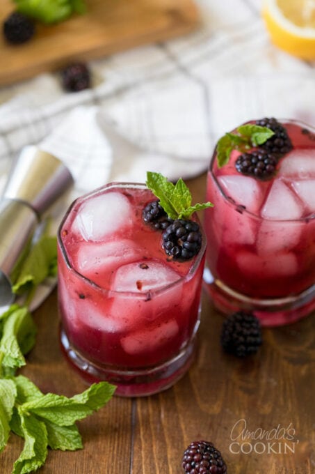 Blackberry Bourbon Lemonade - Amanda's Cookin' - Cocktails