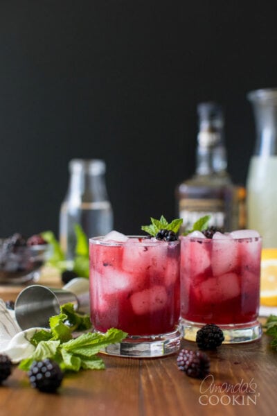 Blackberry Bourbon Lemonade - Amanda's Cookin' - Cocktails