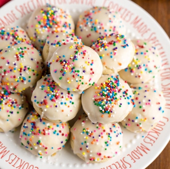 Anisette Cookies Recipe - traditional Italian cookies