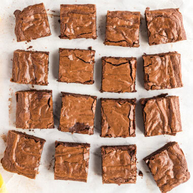 cut fudge brownie squares