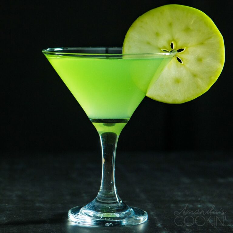 Appletini Cocktail Recipe Amanda's Cookin' Cocktails