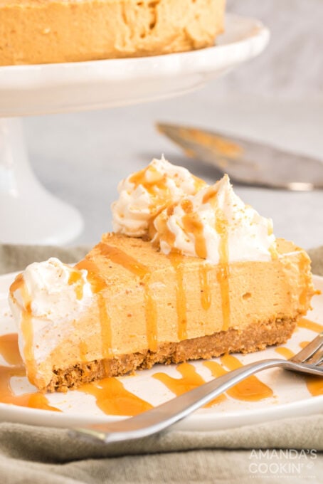 No Bake Pumpkin Cheesecake - Amanda's Cookin' - Cheesecakes