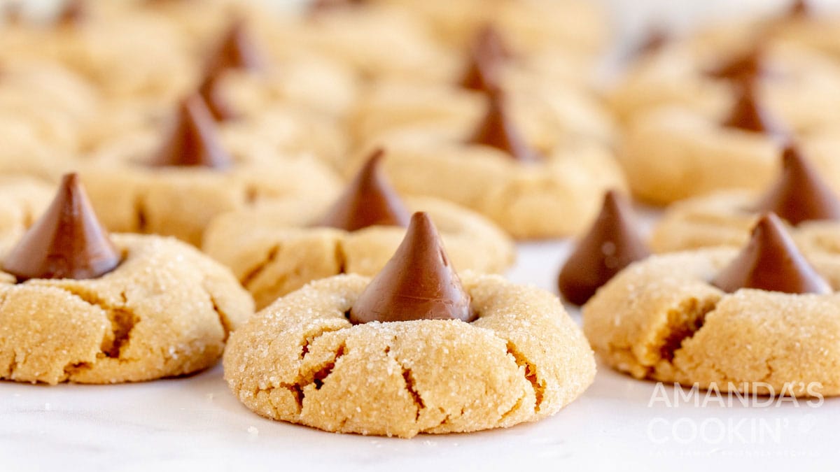 Peanut Butter Blossoms Amandas Cookin Cookies Brownies And Bars